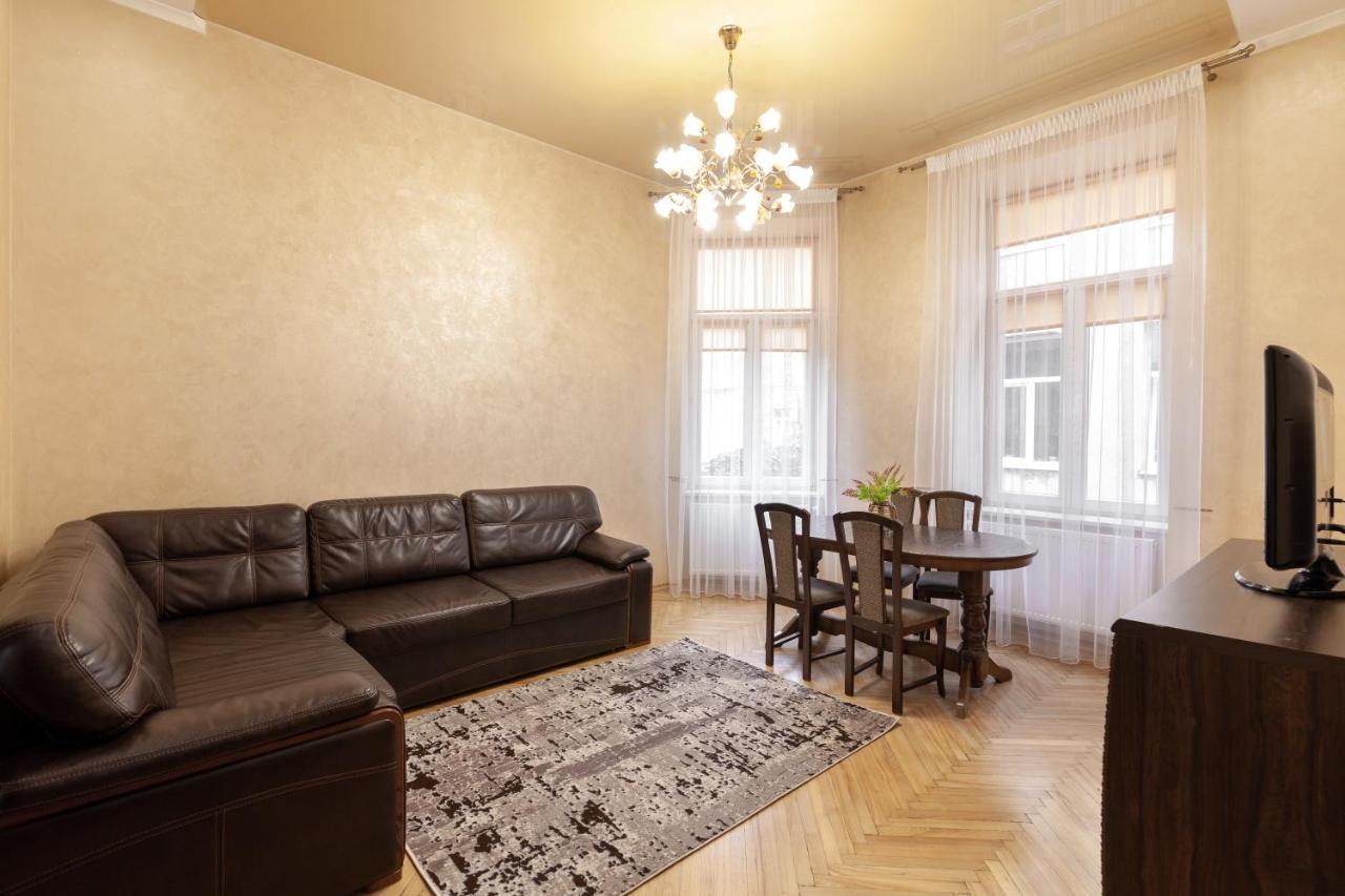 Alfa Apartments Levytskoho Lviv Buitenkant foto