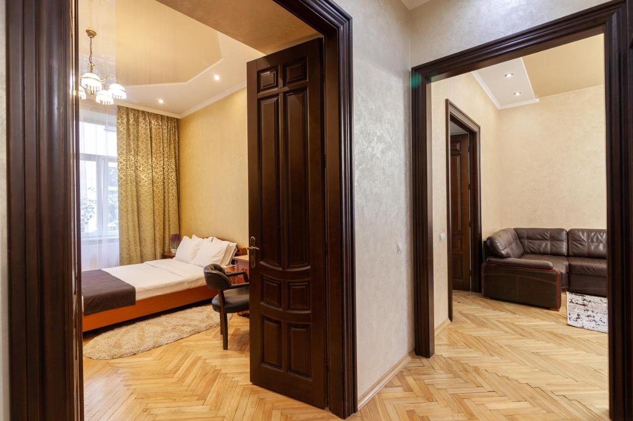 Alfa Apartments Levytskoho Lviv Buitenkant foto