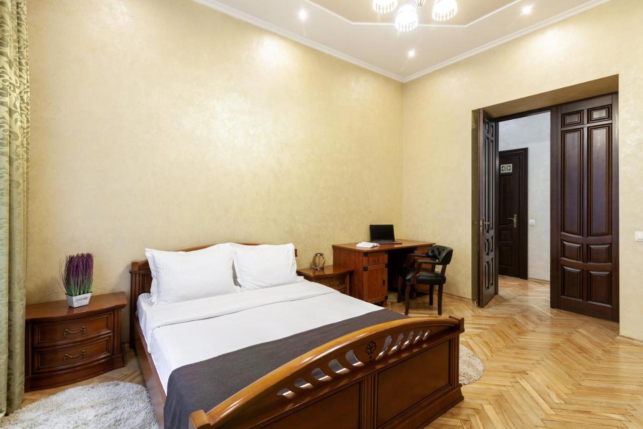 Alfa Apartments Levytskoho Lviv Buitenkant foto