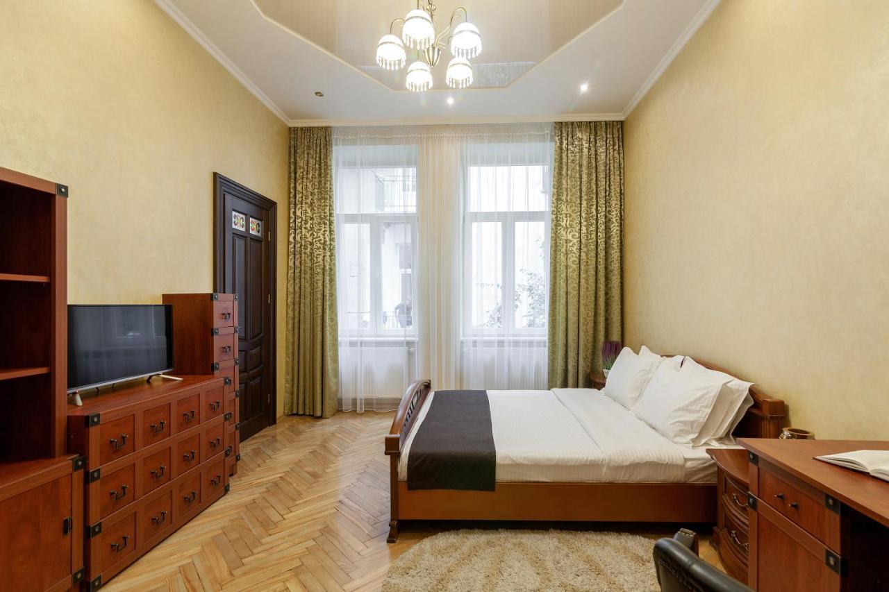 Alfa Apartments Levytskoho Lviv Buitenkant foto